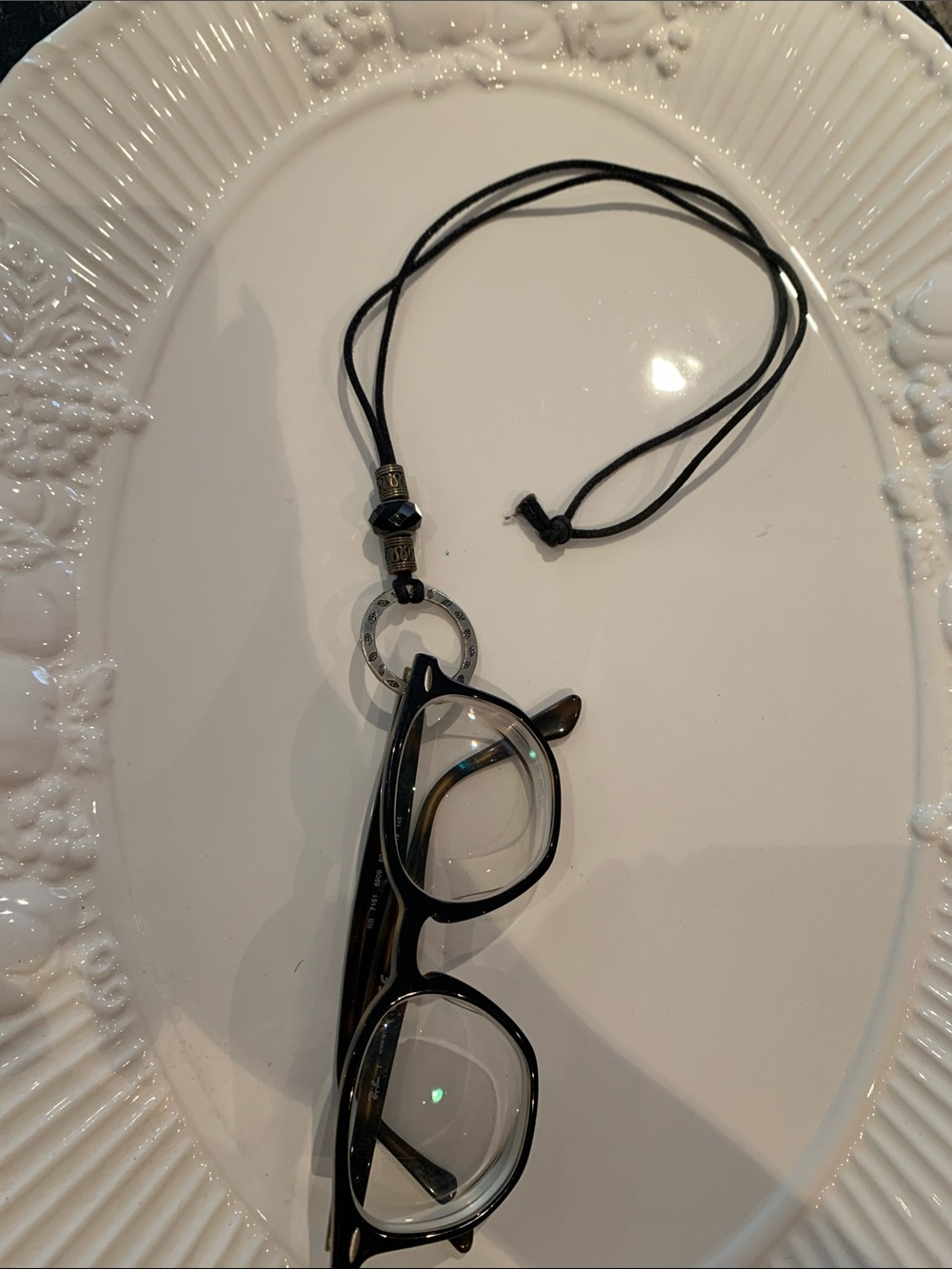 Eye glasses holder